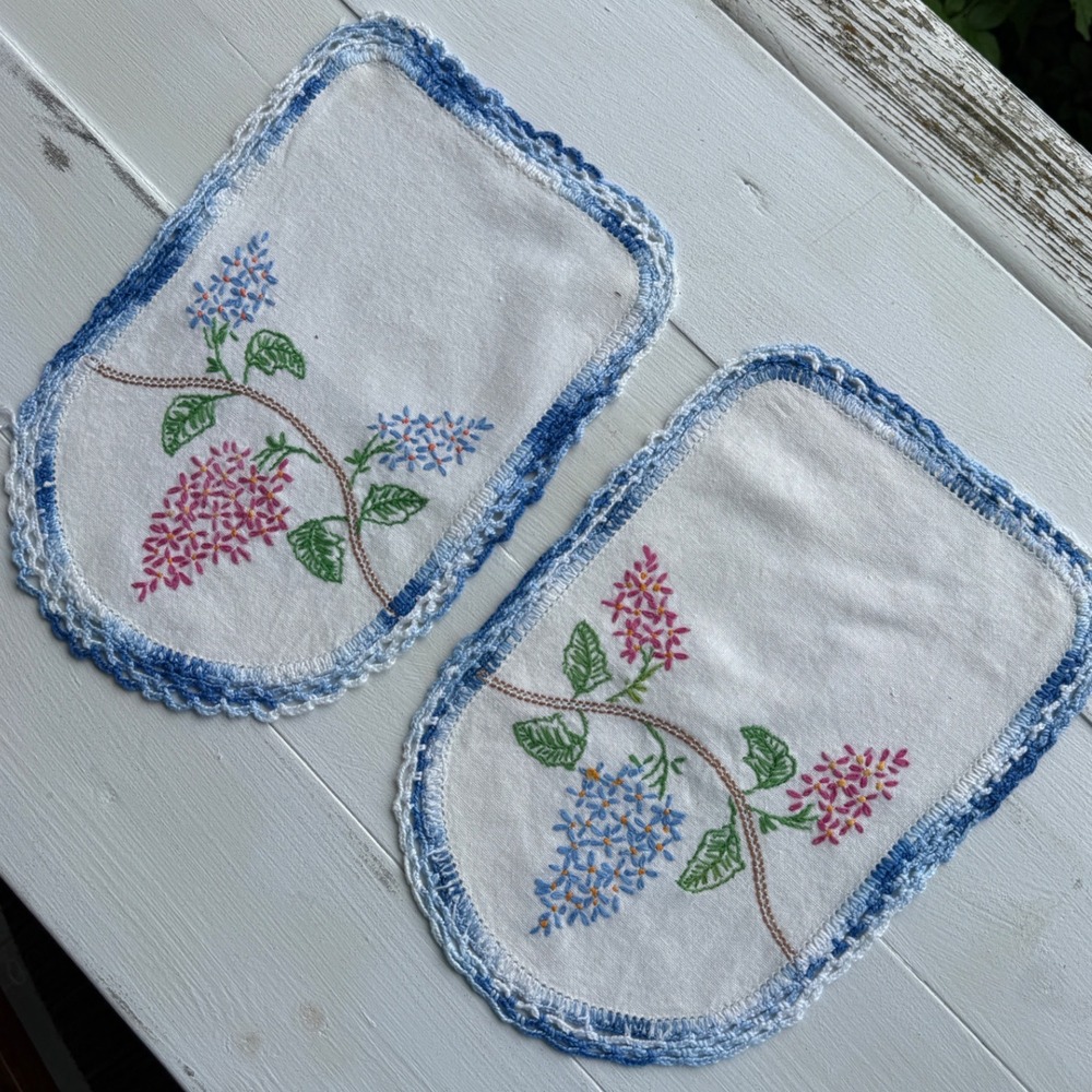 Vintage Hand Embroidered Floral Linen Doilies Set of 2 Crochet Edge 11x8
